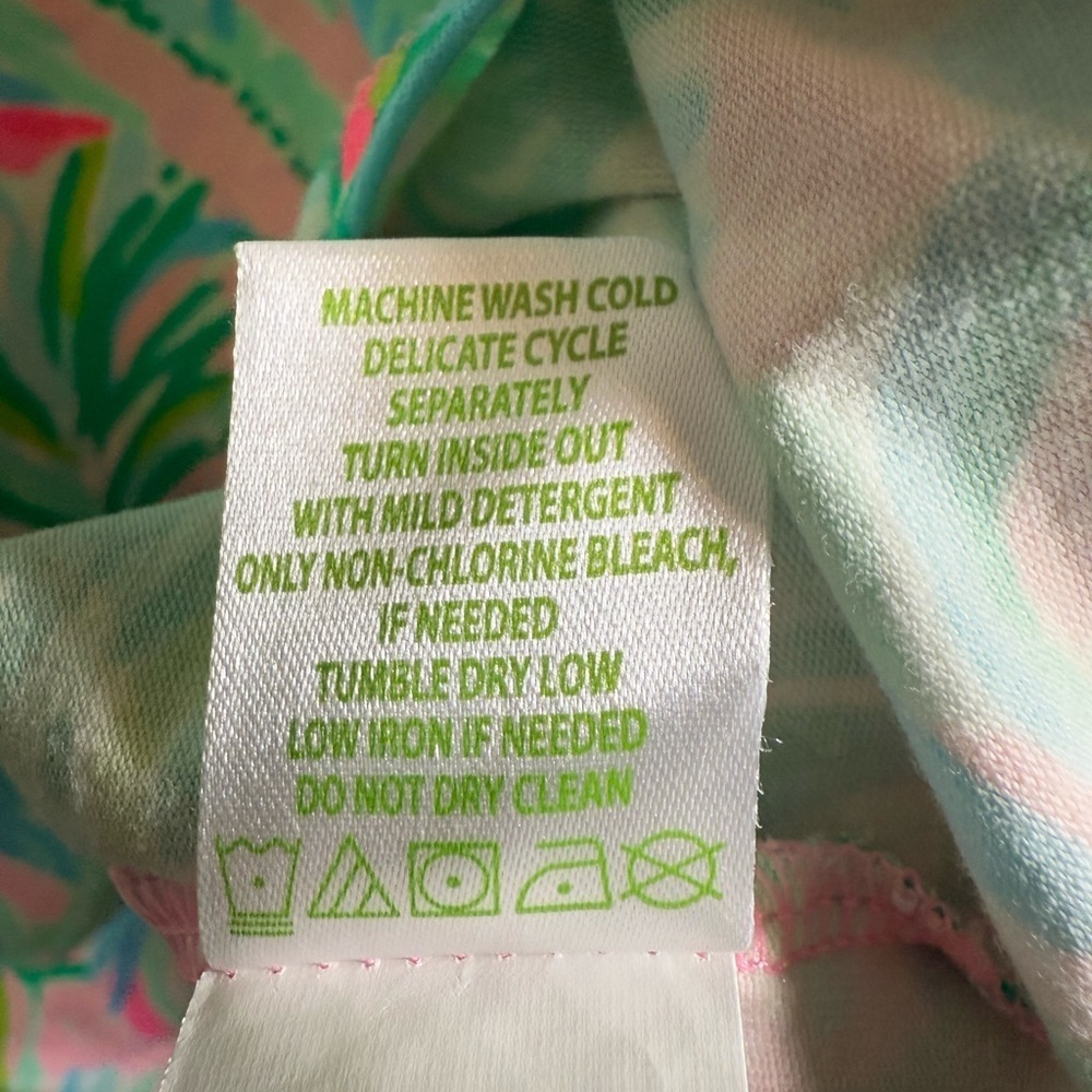 Lilly Pulitzer “Aleah” Tropical Pelican Pink Coconut Row Print Blouse Size Small - Picture 8 of 8